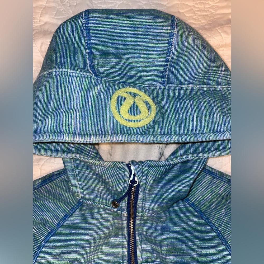 Lululemon jacket size 2 blue & green
